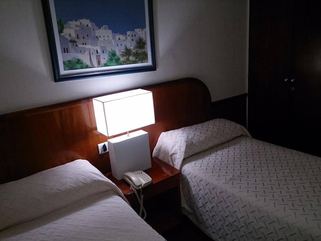 Hotel Orly Corrientes Bilik gambar